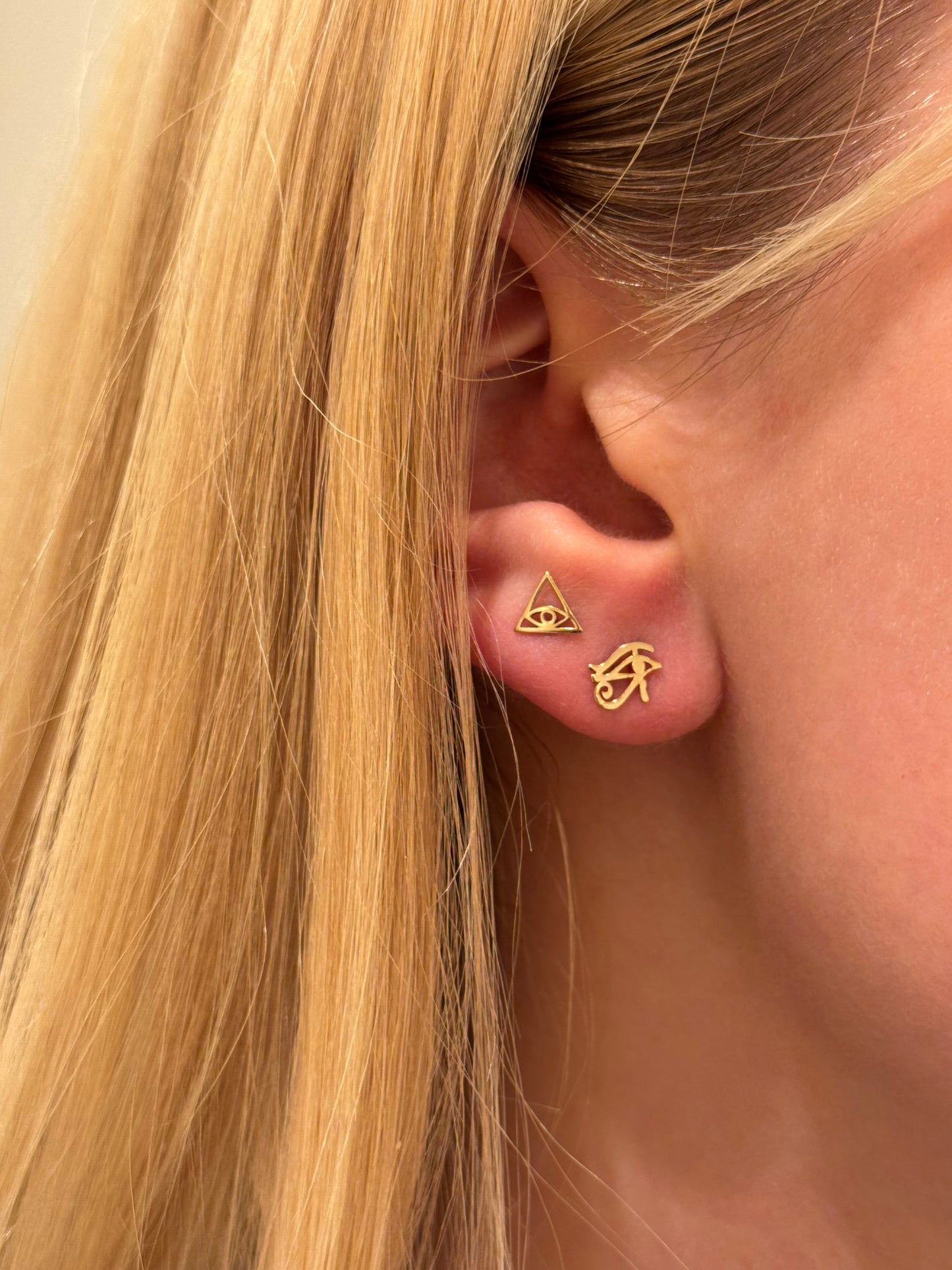 18ct Gold Minimal Eye Of Horus Stud